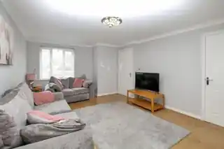 22 Paignton Close, photo 4