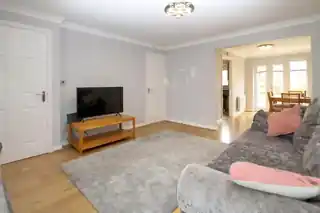 22 Paignton Close, photo 2