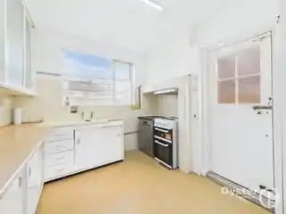 22 Parkthorne Drive, photo 3