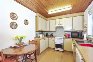 22 Peterstone Road, photo 3