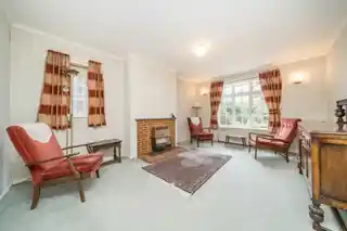 22 Saffron Way, photo 2