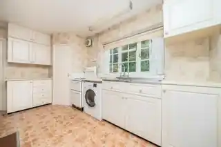 22 Saffron Way, photo 3
