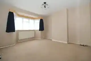 22 Spinney Drive, photo 4
