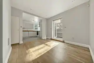 22 Surrey Road, photo 2