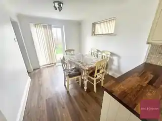 22 Upper Park Road, photo 4
