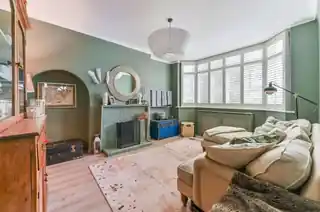 22 Van Dyck Avenue, photo 2