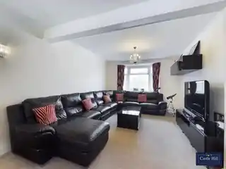 22 Walnut Tree Road, photo 4