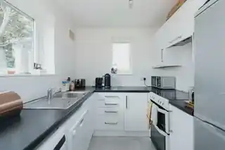 22 Wolsey Close, photo 3