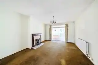 220 Corbets Tey Road, photo 2