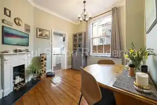 222 Lyndhurst Road, photo 2
