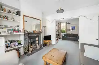 223 Lordship Lane, photo 2