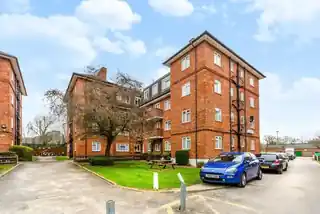 224, Empire Court, North End Road, photo 3