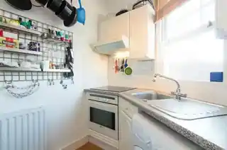 226B Upper Richmond Road West, photo 4