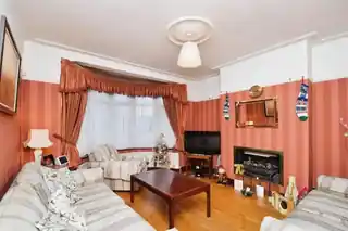 227 Ashburton Avenue, photo 2