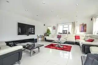 227 Tentelow Lane, photo 3
