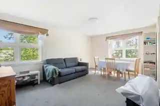 228 Barker Drive, photo 2