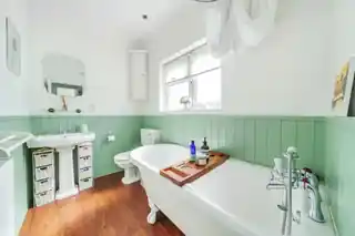 22A Glenthorne Road, photo 4