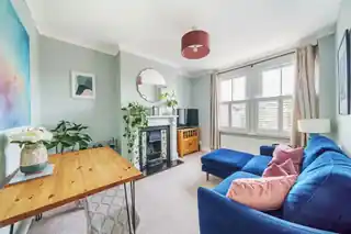 22A Glenthorne Road, photo 2