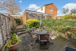 22B Stanley Road, photo 3