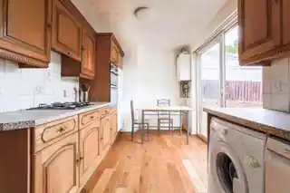 23 Bracondale Road, photo 4