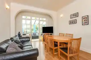 23 Braintree Avenue, photo 3