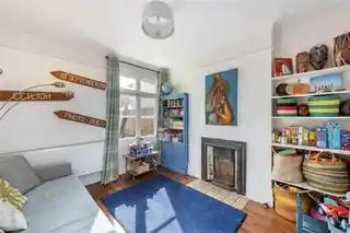 23 Casewick Road, photo 4