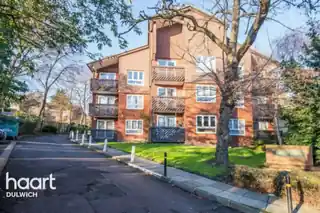 23 Cedar Close, photo 2