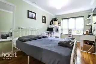 23 Cedar Close, photo 3