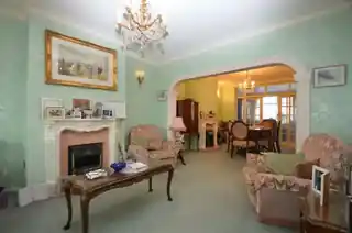 23 Chadacre Avenue, photo 3