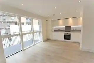 23, Curtis Court, Lyon Road, photo 3