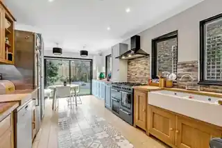 23 Despard Road, photo 2