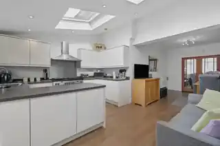 23 Dorset Avenue, photo 3