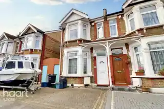 23 Farnham Road, photo 2