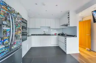 23 Finians Close, photo 4