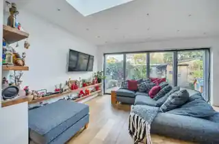 23 Finians Close, photo 3
