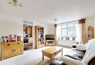 23 Gerard Gardens, photo 3