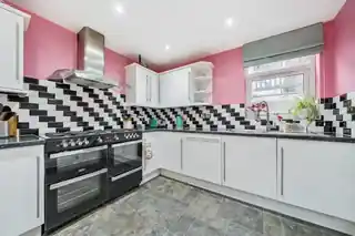 23 Holly Hill Road, photo 3