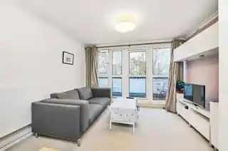23 Littlecombe Close, photo 2
