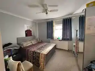 23 Manaton Crescent, photo 3