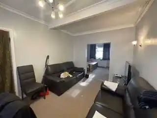 23 Manaton Crescent, photo 2