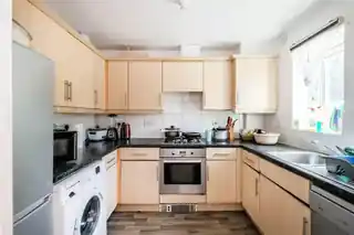 23 Norwich Crescent, photo 3