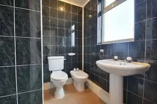 23 Parkthorne Drive, photo 3