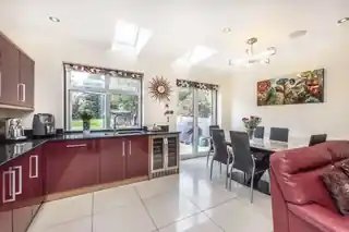 23 Raeburn Avenue, photo 4