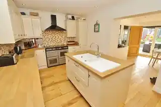 23 Sheila Road, photo 4