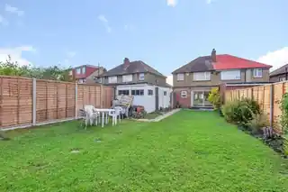 23 Tintern Way, photo 2