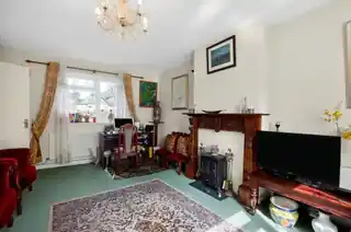 231 Swakeleys Road, photo 2