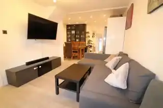 236 Brook Street, photo 2