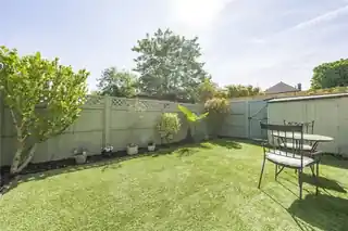 236 Malden Road, photo 2