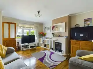 237 Chipstead Valley Road, photo 2