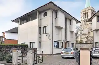 23A Church Crescent, photo 4